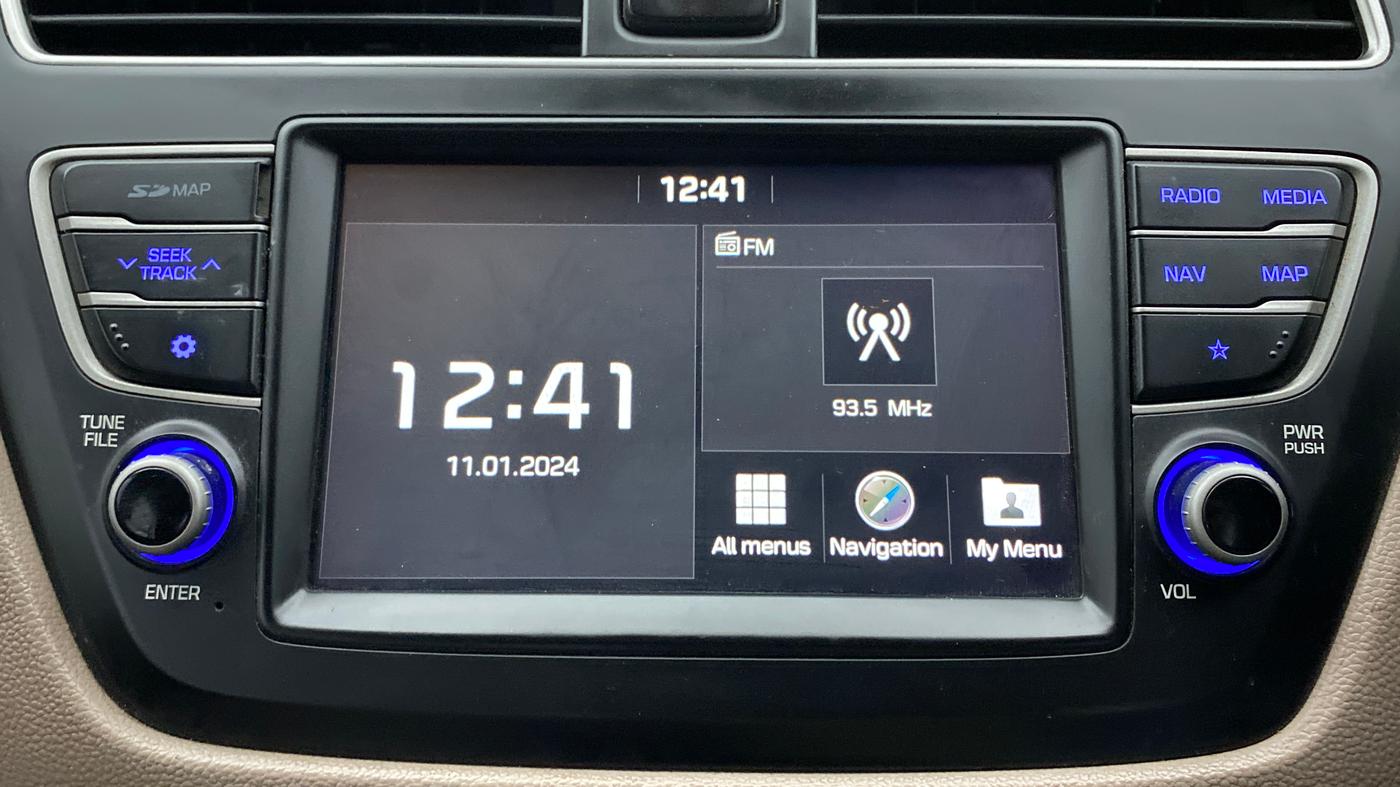 2018 Hyundai Elite i20 ASTA 1.2, Petrol, Manual, 50,706 km, Infotainment System