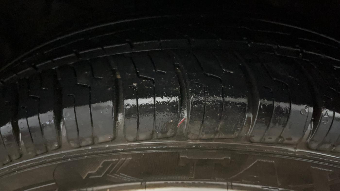 2018 Honda Amaze 1.2L I-VTEC VX, CNG, Manual, 52,071 km, Left Front Tyre Tread
