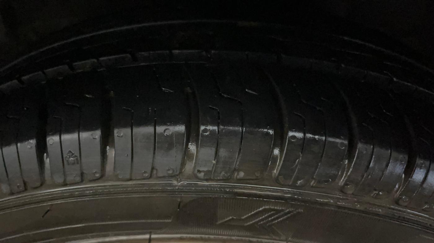 2018 Honda Amaze 1.2L I-VTEC VX, CNG, Manual, 52,071 km, Left Rear Tyre Tread