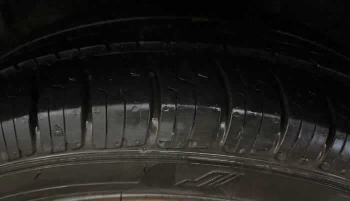 2018 Honda Amaze 1.2L I-VTEC VX, CNG, Manual, 52,071 km, Left Rear Tyre Tread