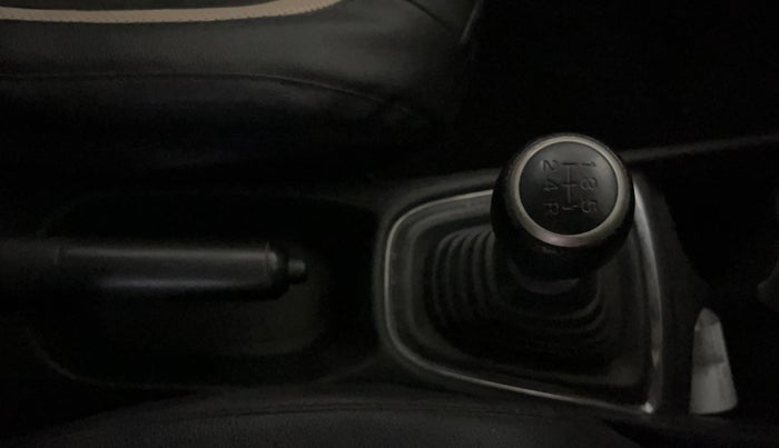 2018 Honda Amaze 1.2L I-VTEC VX, CNG, Manual, 52,071 km, Gear Lever