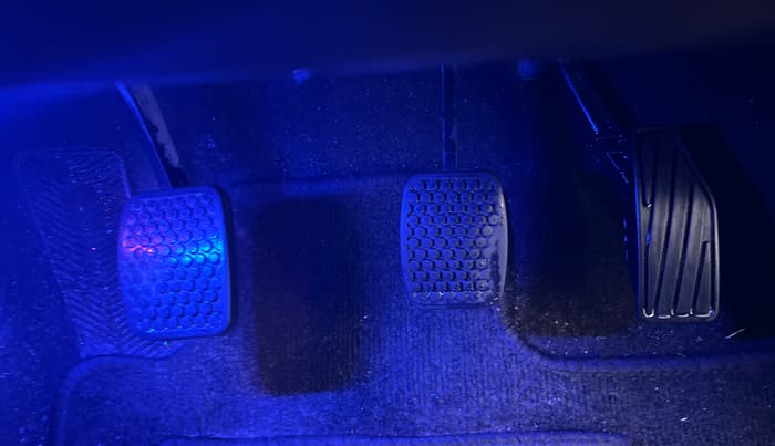2021 Maruti Baleno ZETA PETROL 1.2, Petrol, Manual, 1,02,601 km, Pedals