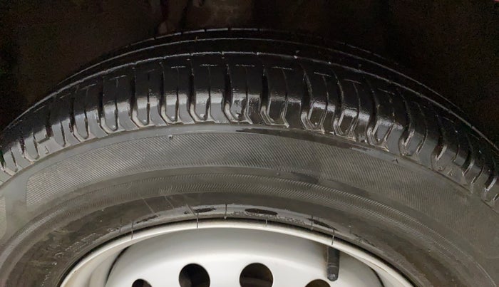 2020 Tata ALTROZ XE PETROL, Petrol, Manual, 50,669 km, Left Front Tyre Tread