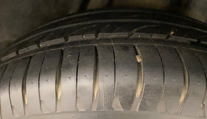 2010 Honda City 1.5L I-VTEC S MT, Petrol, Manual, 1,31,142 km, Left Rear Tyre Tread