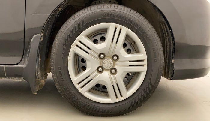 2010 Honda City 1.5L I-VTEC S MT, Petrol, Manual, 1,31,142 km, Right Front Wheel