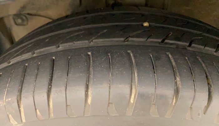 2010 Honda City 1.5L I-VTEC S MT, Petrol, Manual, 1,31,142 km, Left Front Tyre Tread