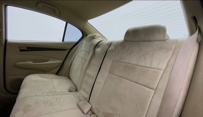 2010 Honda City 1.5L I-VTEC S MT, Petrol, Manual, 1,31,142 km, Right Side Rear Door Cabin