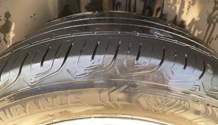 2022 Volkswagen TAIGUN HIGHLINE 1.0 TSI MT, Petrol, Manual, 71,467 km, Right Rear Tyre Tread