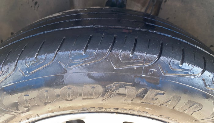 2022 Volkswagen TAIGUN HIGHLINE 1.0 TSI MT, Petrol, Manual, 71,467 km, Left Front Tyre Tread