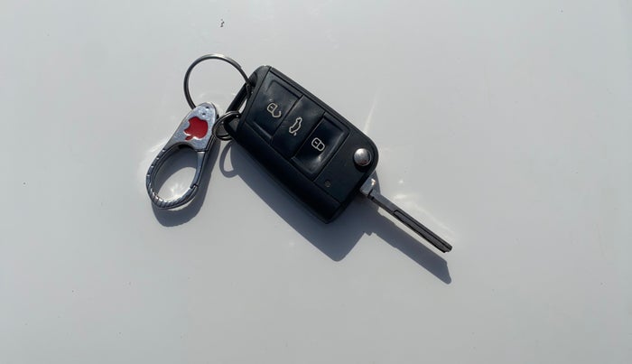 2022 Volkswagen TAIGUN HIGHLINE 1.0 TSI MT, Petrol, Manual, 71,467 km, Key Close Up