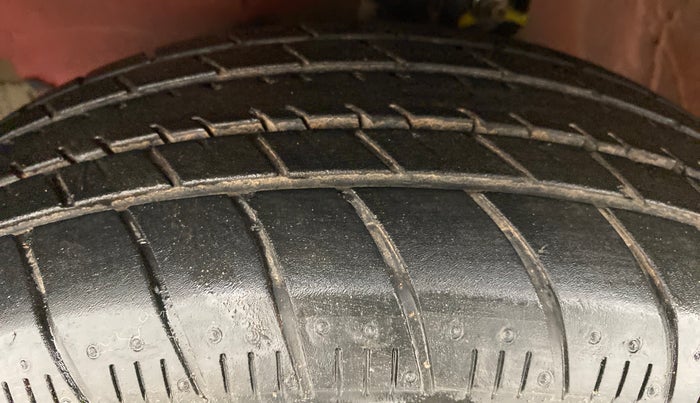 2017 Maruti Celerio ZXI D, Petrol, Manual, 20,523 km, Left Front Tyre Tread