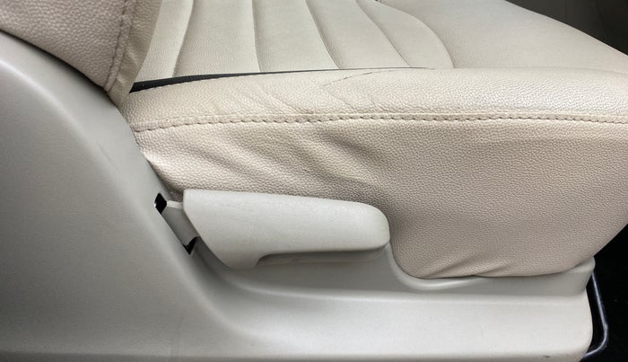 2017 Maruti Celerio ZXI D, Petrol, Manual, 20,523 km, Driver Side Adjustment Panel