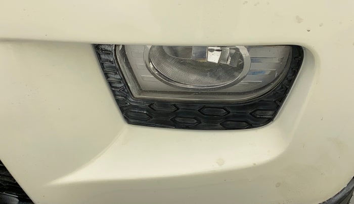 2017 Mahindra Scorpio S4 PLUS 1.99 INTELLI-HYBRID, Diesel, Manual, 84,345 km, Left fog light - Not working