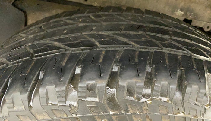 2017 Mahindra Scorpio S4 PLUS 1.99 INTELLI-HYBRID, Diesel, Manual, 84,345 km, Left Rear Tyre Tread