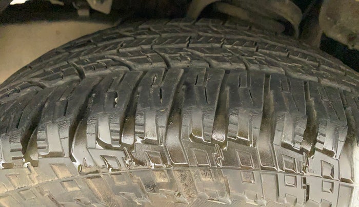 2017 Mahindra Scorpio S4 PLUS 1.99 INTELLI-HYBRID, Diesel, Manual, 84,345 km, Right Front Tyre Tread