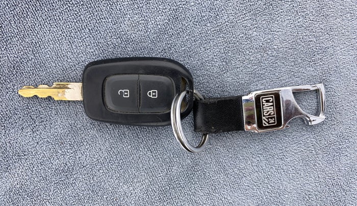2016 Renault Kwid RXT, Petrol, Manual, 62,752 km, Key Close Up