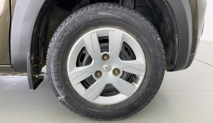 2016 Renault Kwid RXT, Petrol, Manual, 62,752 km, Right Front Wheel