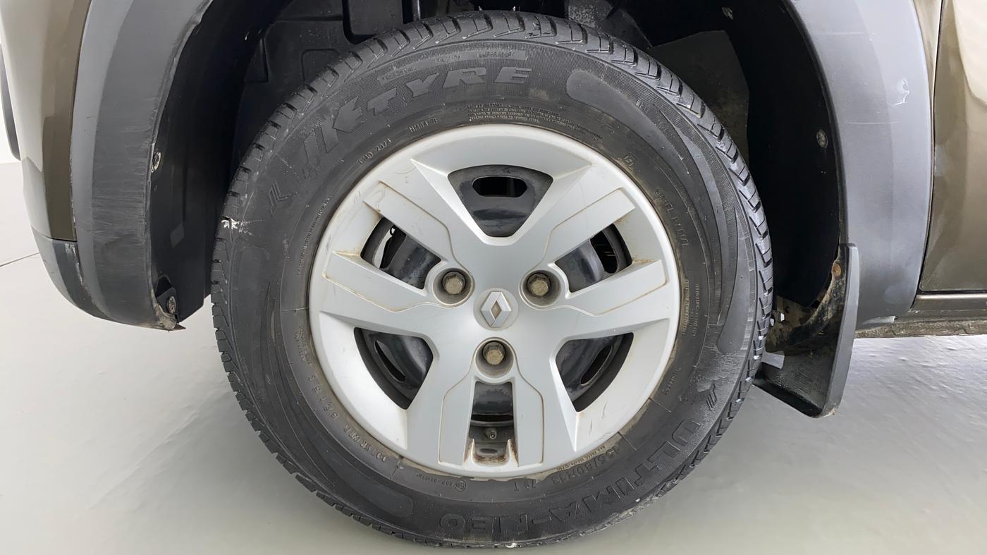 2016 Renault Kwid RXT, Petrol, Manual, 62,752 km, Left Front Wheel