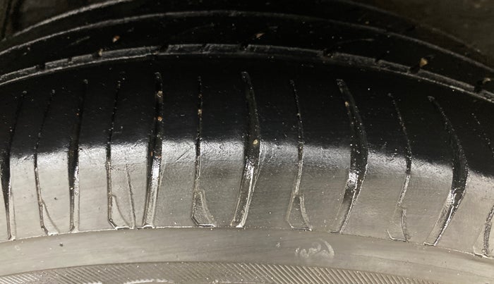 2013 Hyundai i20 SPORTZ 1.4 CRDI, Diesel, Manual, 89,274 km, Left Rear Tyre Tread