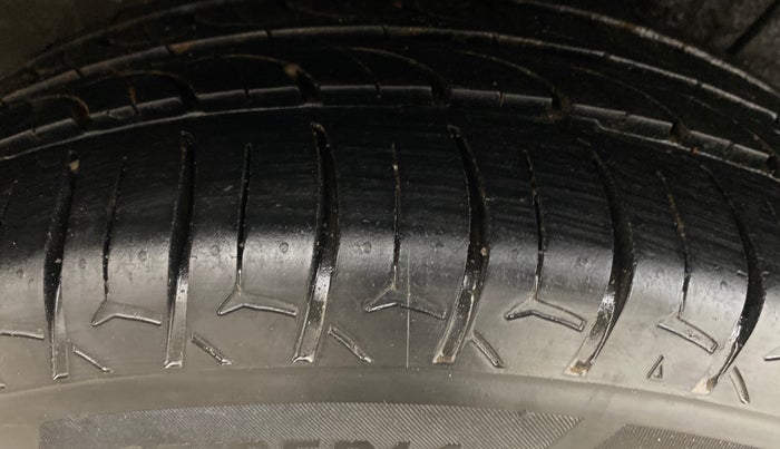 2013 Hyundai i20 SPORTZ 1.4 CRDI, Diesel, Manual, 89,274 km, Right Rear Tyre Tread