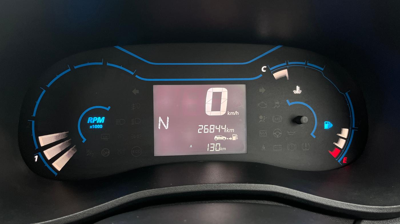2022 Renault Kwid RXT 1.0 AMT (O), Petrol, Automatic, 26,843 km, Odometer Image