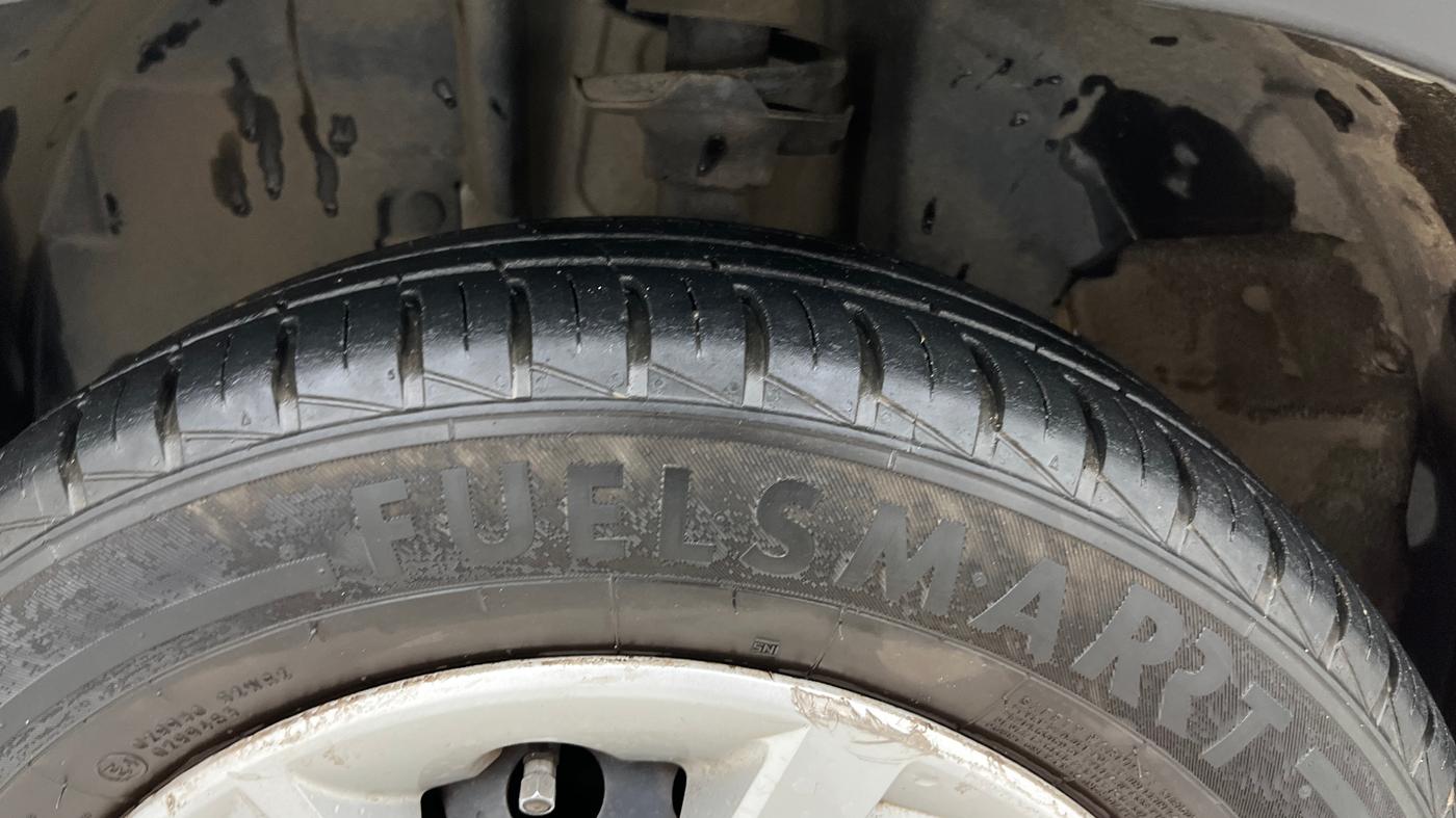 2022 Renault Kwid RXT 1.0 AMT (O), Petrol, Automatic, 26,843 km, Left Front Tyre Tread