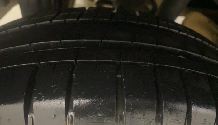 2016 Maruti Alto K10 VXI AMT, Petrol, Automatic, 29,670 km, Right Rear Tyre Tread