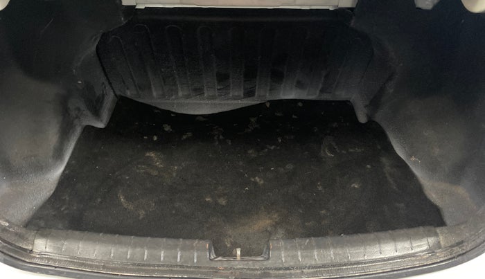 2014 Hyundai Xcent S 1.2, Petrol, Manual, 97,069 km, Boot Inside