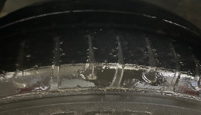 2014 Hyundai Xcent S 1.2, Petrol, Manual, 97,069 km, Left Front Tyre Tread