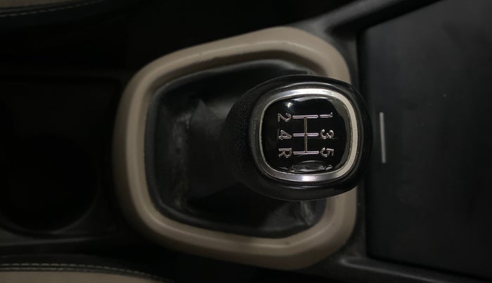 2014 Hyundai Xcent S 1.2, Petrol, Manual, 97,069 km, Gear Lever