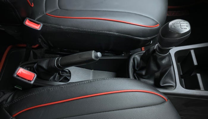 2021 Renault Kwid RXL, Petrol, Manual, 2,726 km, Gear Lever