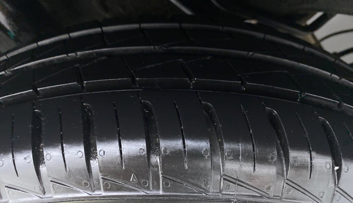 2021 Renault Kwid RXL, Petrol, Manual, 2,726 km, Right Rear Tyre Tread