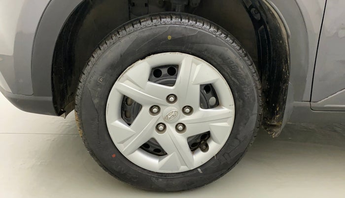 2021 Hyundai VENUE S 1.2, Petrol, Manual, 45,656 km, Left Front Wheel