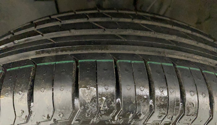 2021 Hyundai VENUE S 1.2, Petrol, Manual, 45,656 km, Left Front Tyre Tread