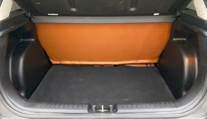 2021 Hyundai VENUE S 1.2, Petrol, Manual, 45,656 km, Boot Inside