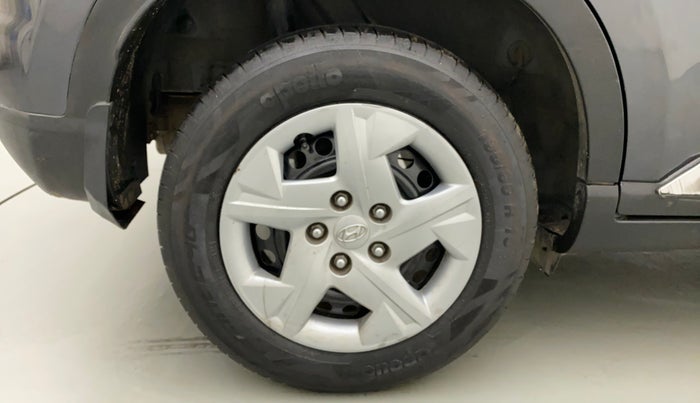 2021 Hyundai VENUE S 1.2, Petrol, Manual, 45,656 km, Right Rear Wheel