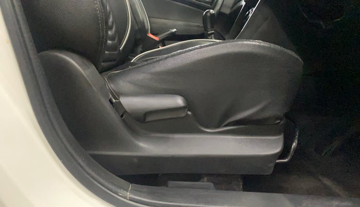 2021 Maruti Vitara Brezza LXI, Petrol, Manual, 78,375 km, Driver Side Adjustment Panel