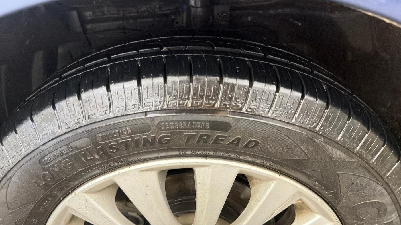 2021 Maruti Ciaz ZETA 1.5 SHVS MT PETROL, Petrol, Manual, 68,314 km, Left Front Tyre Tread