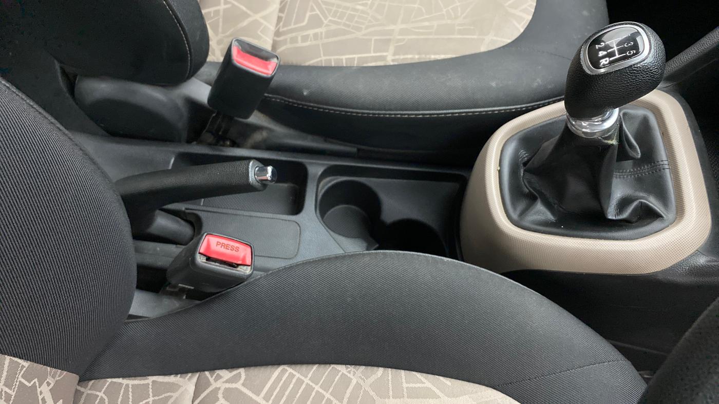 2013 Hyundai Grand i10 SPORTZ 1.2 KAPPA VTVT, Petrol, Manual, 53,000 km, Gear Lever