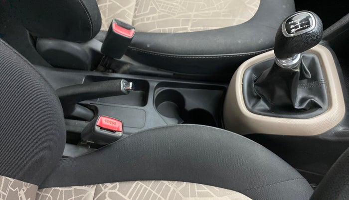 2013 Hyundai Grand i10 SPORTZ 1.2 KAPPA VTVT, Petrol, Manual, 53,000 km, Gear Lever