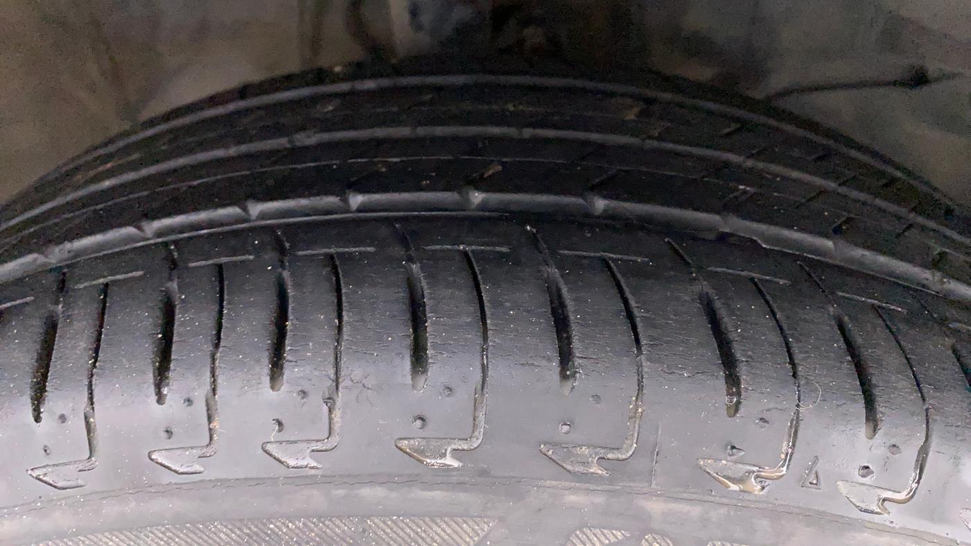 2018 Honda City ZX CVT ANNIVERSARY EDITION, Petrol, Automatic, 15,569 km, Right Front Tyre Tread