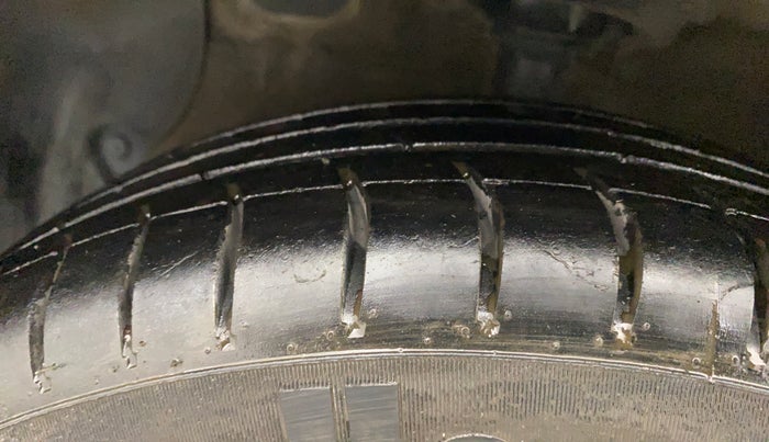 2014 Hyundai Grand i10 MAGNA 1.2 KAPPA VTVT, Petrol, Manual, 48,144 km, Left Front Tyre Tread