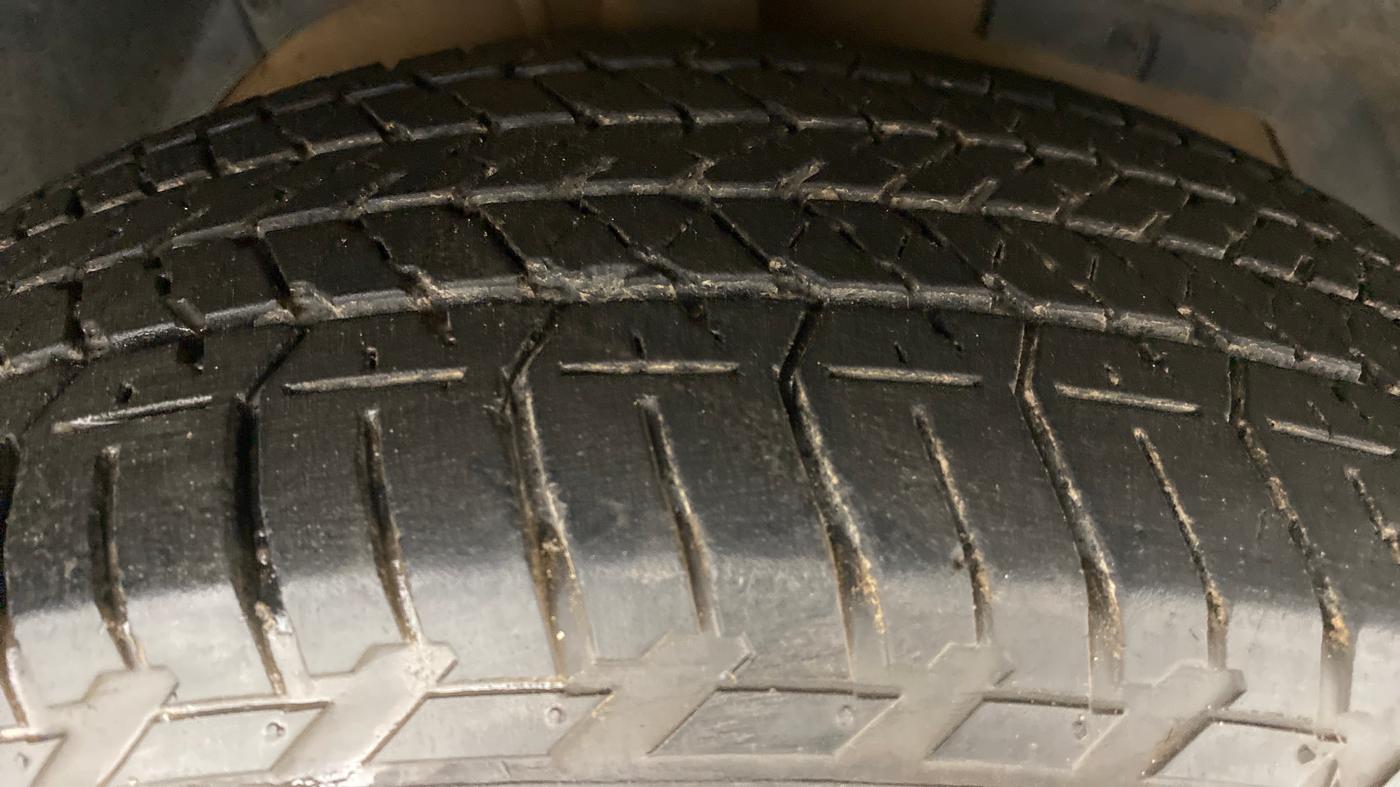 2018 Mahindra XUV500 W7 FWD, Diesel, Manual, 29,409 km, Right Front Tyre Tread