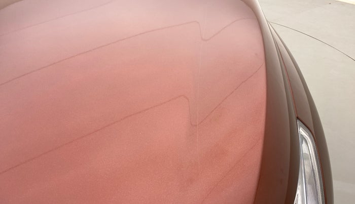 2018 Mahindra XUV500 W7 FWD, Diesel, Manual, 29,409 km, Bonnet (hood) - Minor scratches