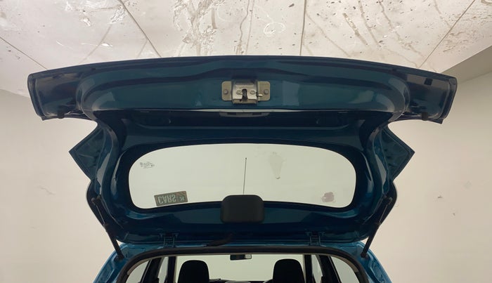 2019 Renault Kwid CLIMBER 1.0 AMT (O), Petrol, Automatic, 37,940 km, Boot Door Open