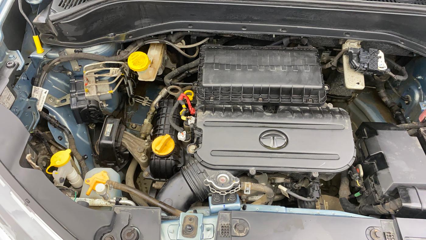 2021 Tata PUNCH CREATIVE  MT, Petrol, Manual, 4,054 km, Engine View - Right