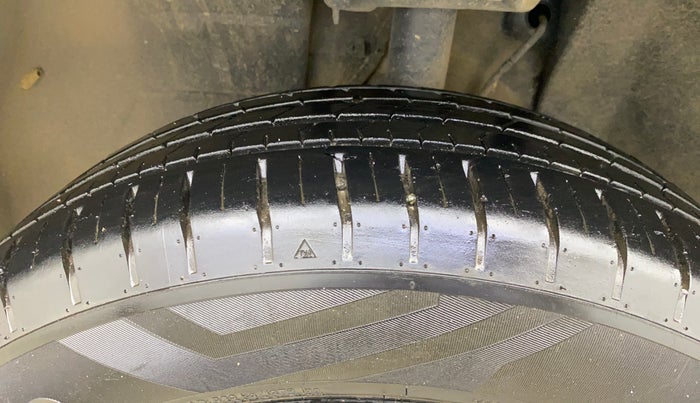 2021 Tata PUNCH CREATIVE  MT, Petrol, Manual, 4,054 km, Left Front Tyre Tread