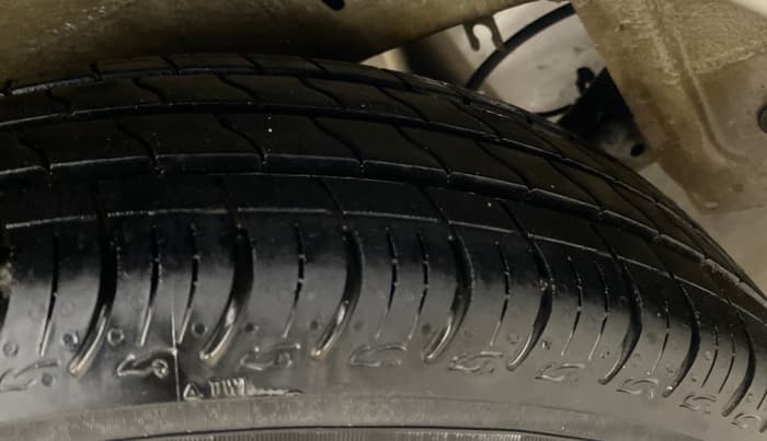 2015 Maruti Celerio VXI AMT, Petrol, Automatic, 85,826 km, Right Rear Tyre Tread