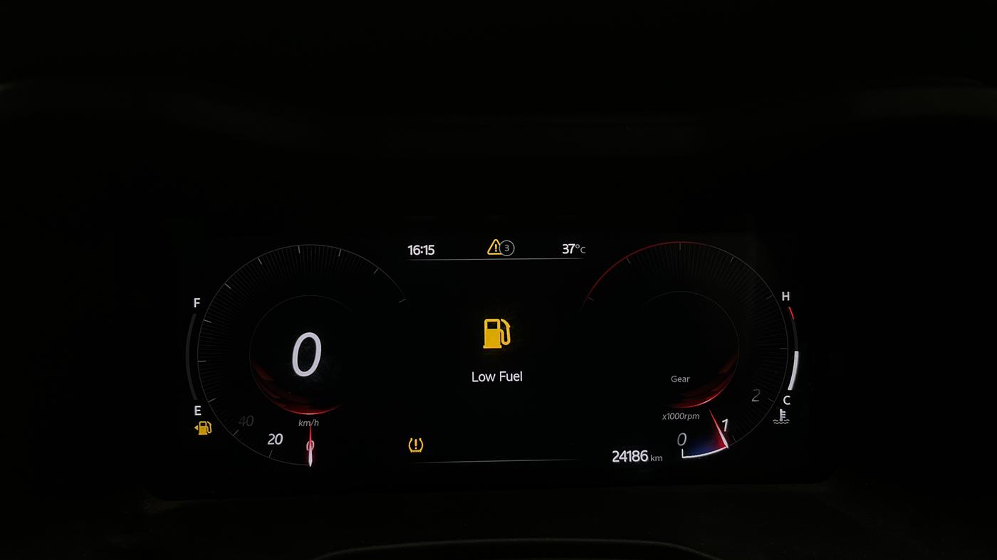 2024 Mahindra XUV 3XO AX5L 1.2 TGDi, Petrol, Manual, 24,133 km, Odometer Image
