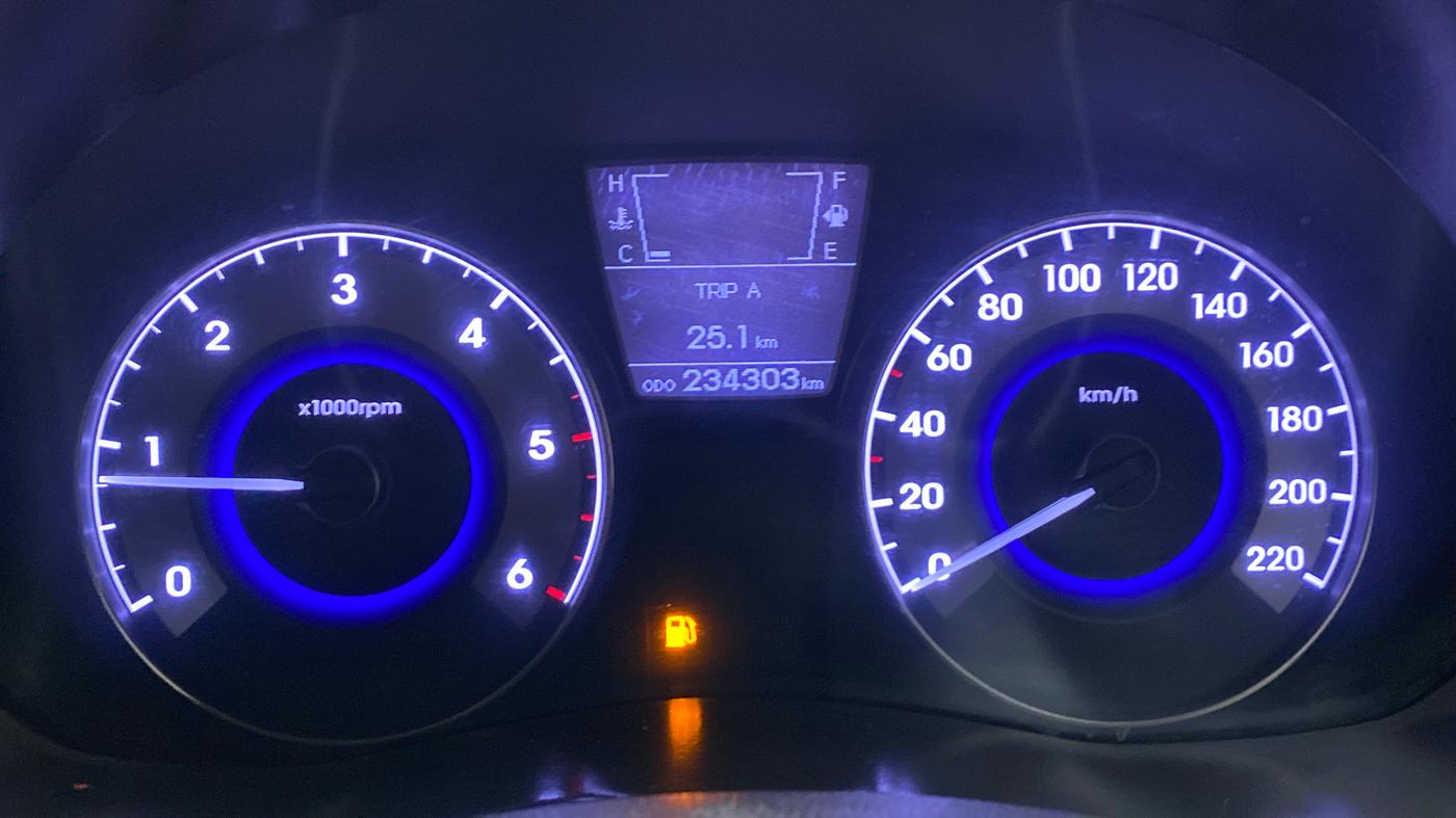 2012 Hyundai Verna FLUIDIC 1.6 SX CRDI, Diesel, Manual, 2,34,287 km, Odometer Image